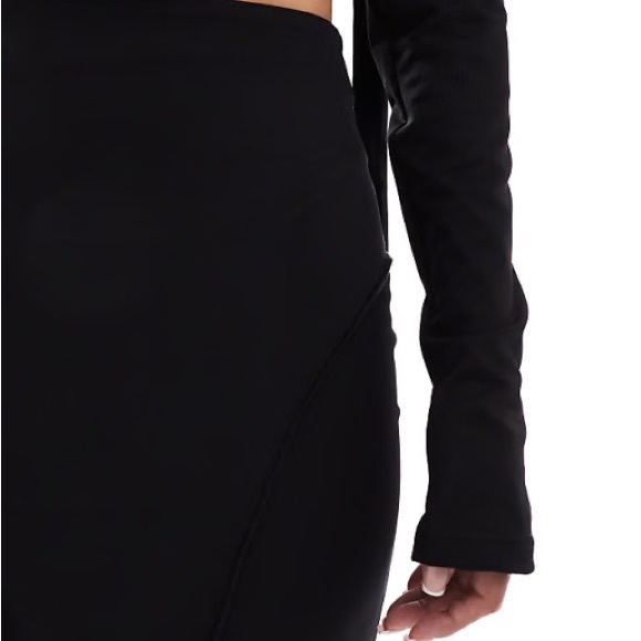 Murci Asymmetric top and thigh split ruffle edge maxi skirt set - Picture 7 of 10